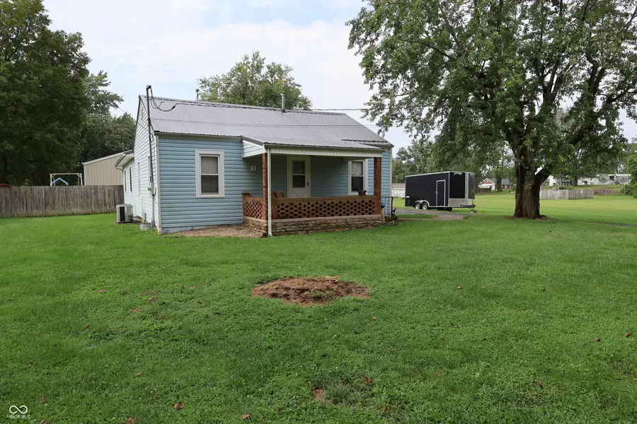502 E 16th Street, Seymour, IN 47274 - #2