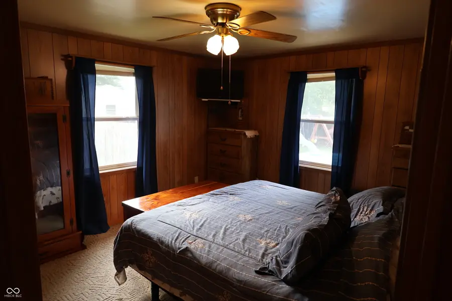 502 E 16th Street, Seymour, IN 47274 - #3