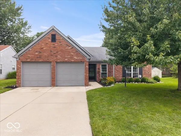 11546 Jamestown Drive W, Fishers, IN 46038