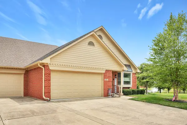 2927 Colony Lake West Drive, Plainfield, IN 46168