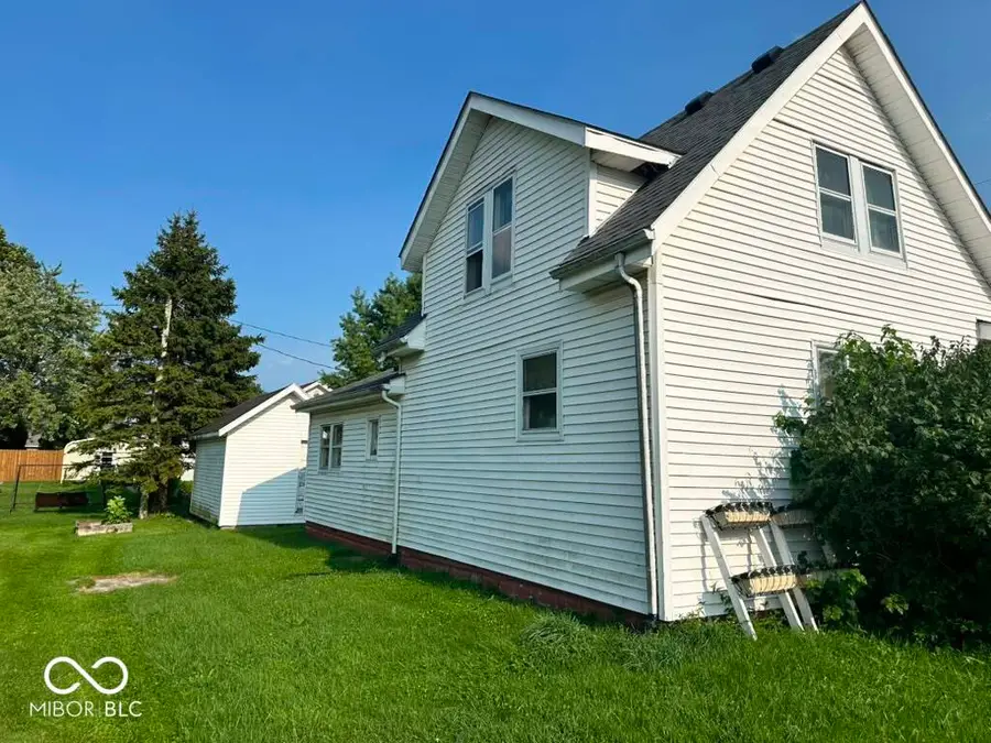 69 West Street, Whiteland, IN 46184 - #2