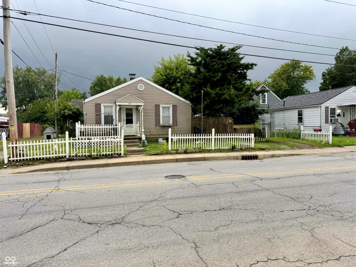 515 W 29th Street, Anderson, IN 46016 - #1