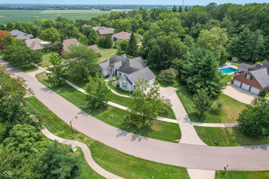 2541 W Apple Blossom Lane, Columbus, IN 47201 - #3