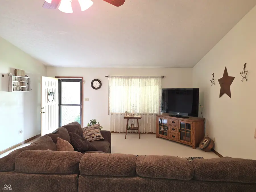 1202 Sycamore Drive #18, Shelbyville, IN 46176 - #3