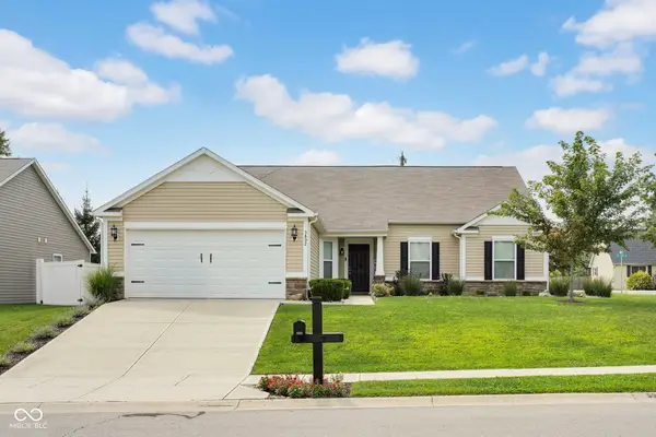 5802 Deer Valley Court, Columbus, IN 47201