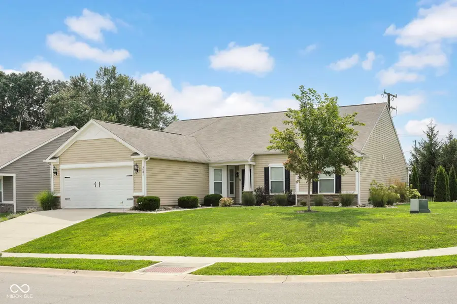 5802 Deer Valley Court, Columbus, IN 47201 - #3