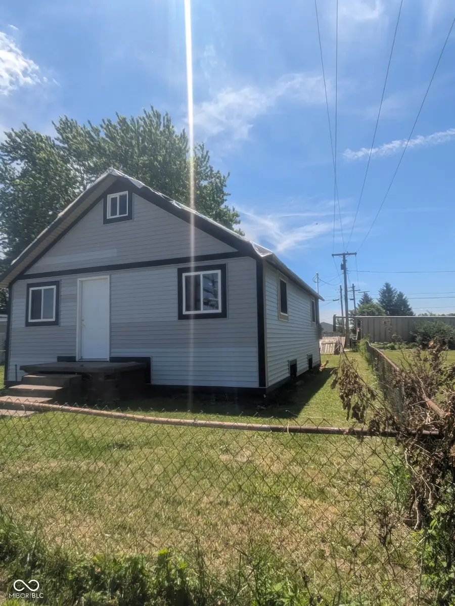 1315 E 11th Street, Muncie, IN 47302 - #2