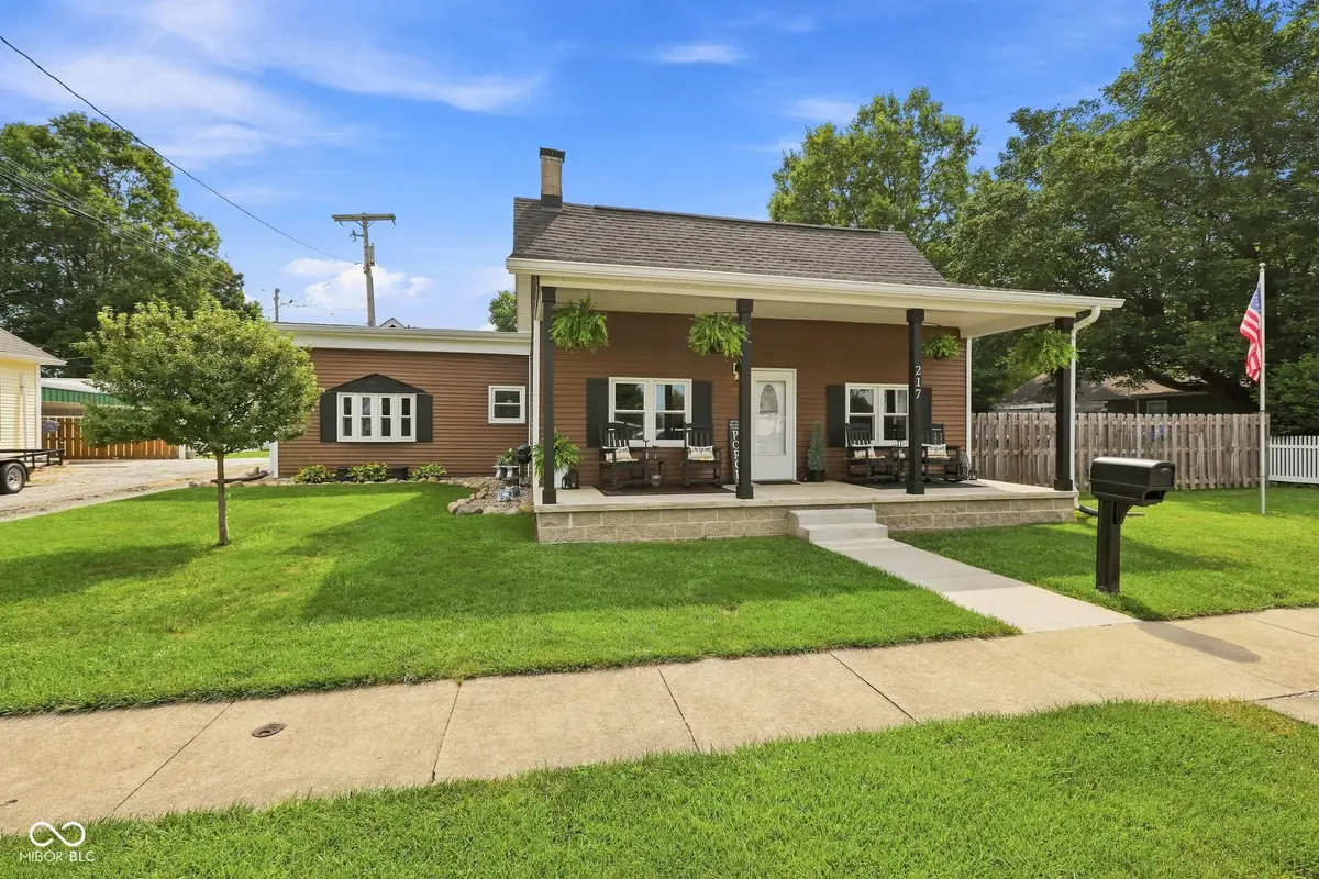 217 S Vine Street, Thorntown, IN 46071 - #1