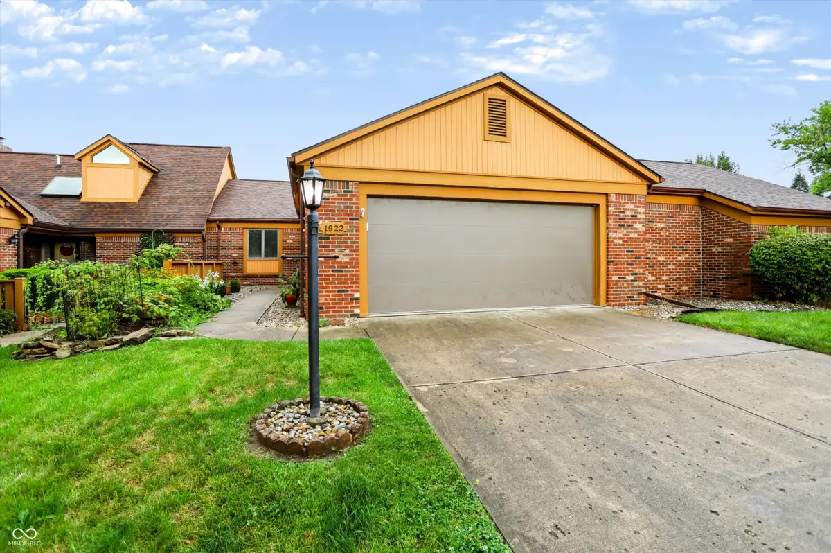 1922 Saint James Place, Anderson, IN 46012 - #1