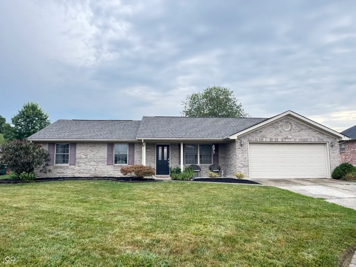 2211 Honeysuckle, Sellersburg, IN 47172 - #1