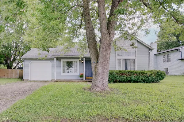 1073 Laura Drive, Greenwood, IN 46143