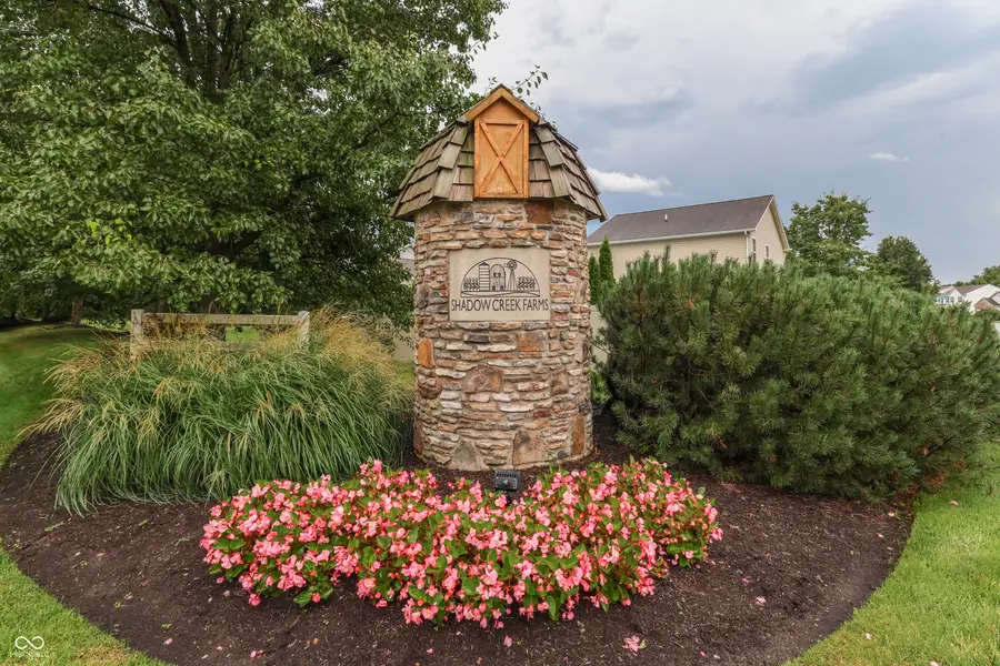 2369 Orchard Creek Drive, Columbus, IN 47201 - #2