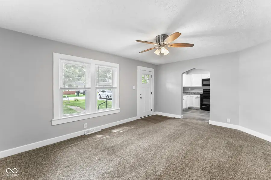 764 W Bellevue Avenue, Scottsburg, IN 47170 - #3