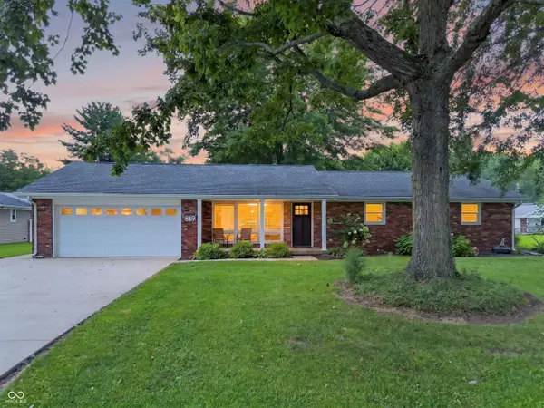 819 Greenbriar Drive, Seymour, IN 47274