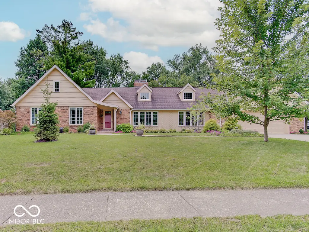 975 Williamsburg Lane, Zionsville, IN 46077 - #1