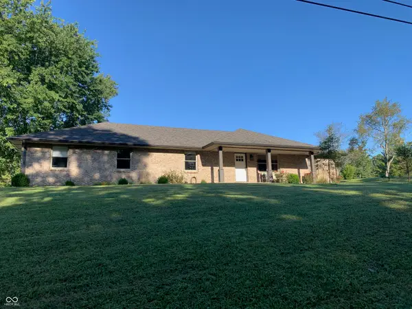 912 N Nelson Ridge Road, Columbus, IN 47201