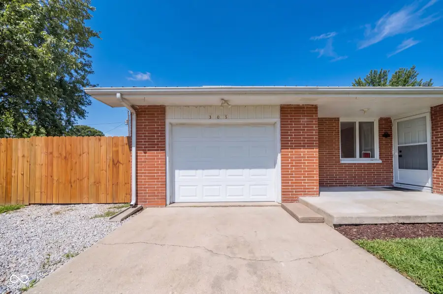 305 N Ellis Road, Muncie, IN 47303 - #2