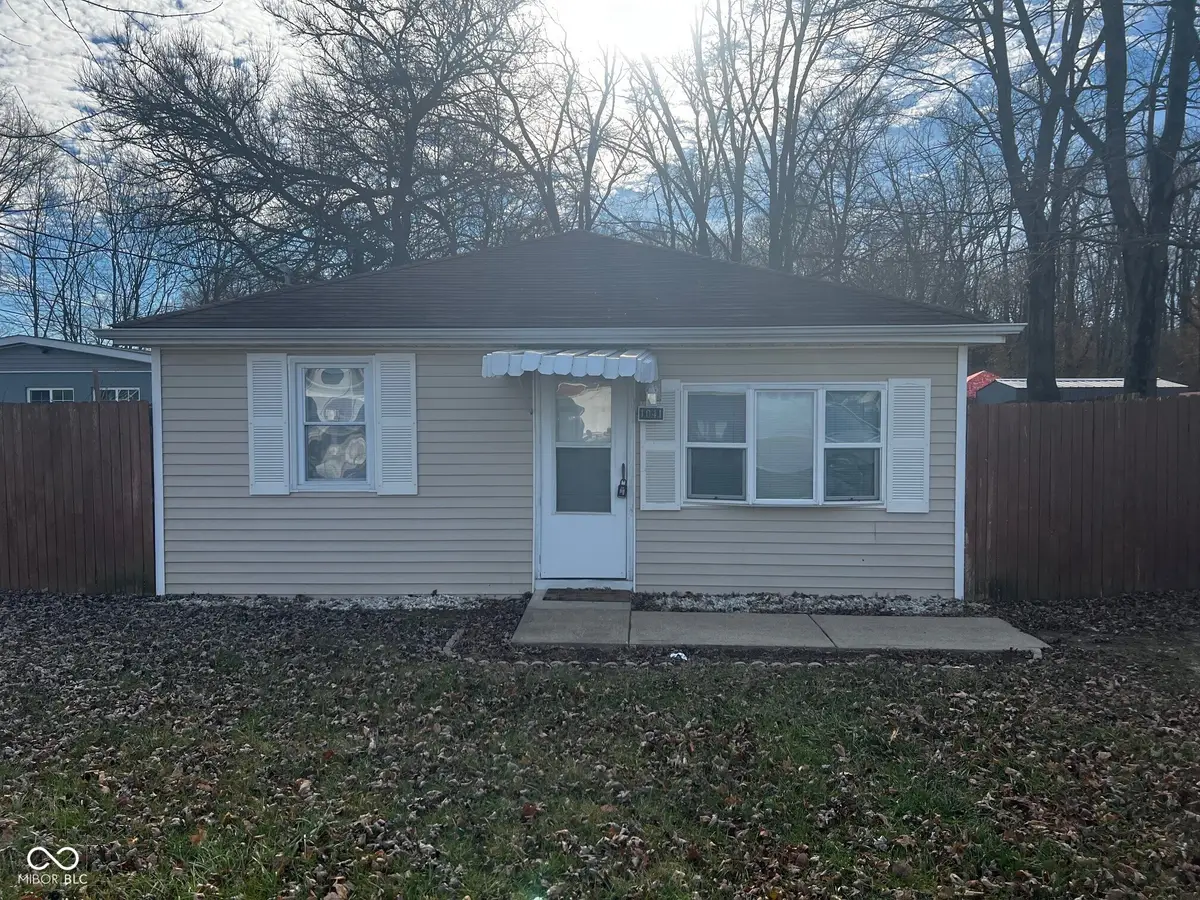 1041 W Hendricks Avenue, Shelbyville, IN 46176 - #1