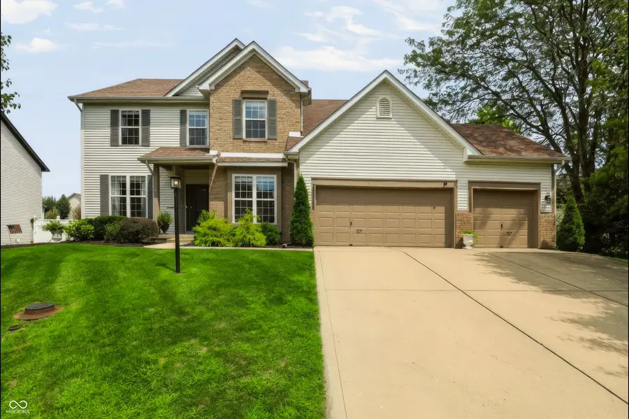 8315 Bent Oak Drive, Indianapolis, IN 46236 - #2