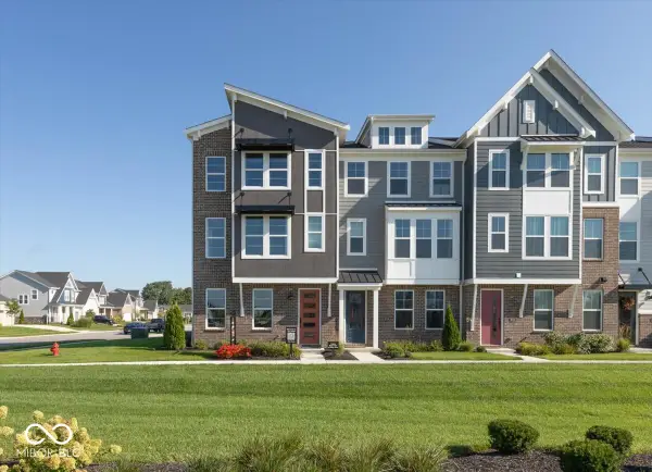 6046 Windsor Drive #701, McCordsville, IN 46055