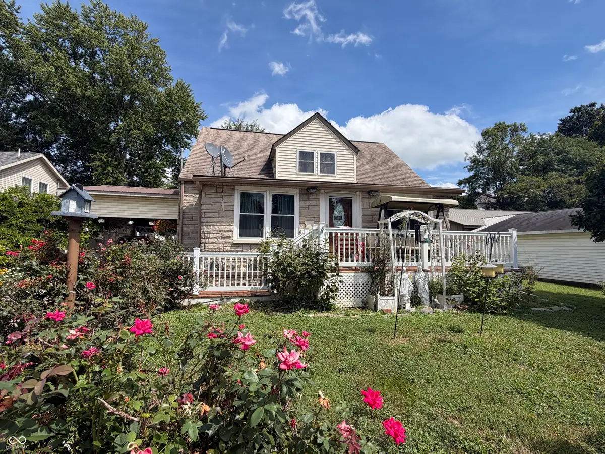 702 NW 2nd Street, Washington, IN 47501 - #1