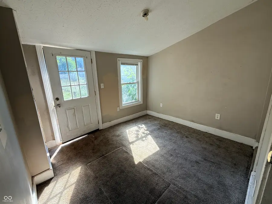 1323 Union Street, Columbus, IN 47201 - #3
