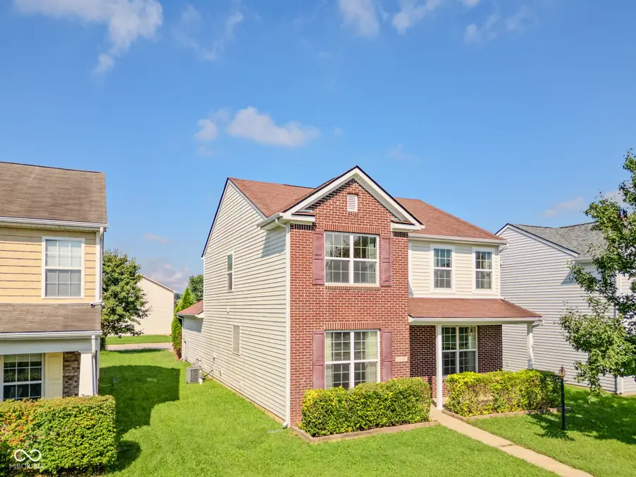 3350 Shadow Creek Boulevard, Columbus, IN 47201 - #3