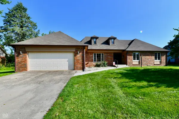 3190 Greensview Drive, Greenwood, IN 46143