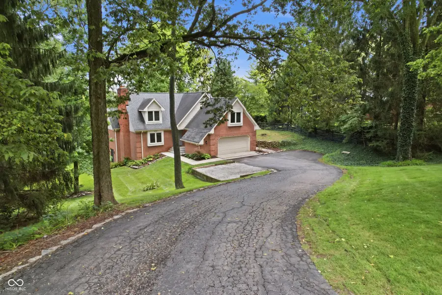 635 Mulberry Street, Zionsville, IN 46077 - #2