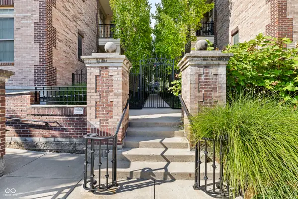 450 E Ohio Street #202, Indianapolis, IN 46204