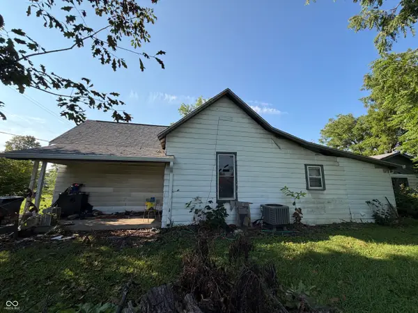 140 S Railroad Street, Whiteland, IN 46184