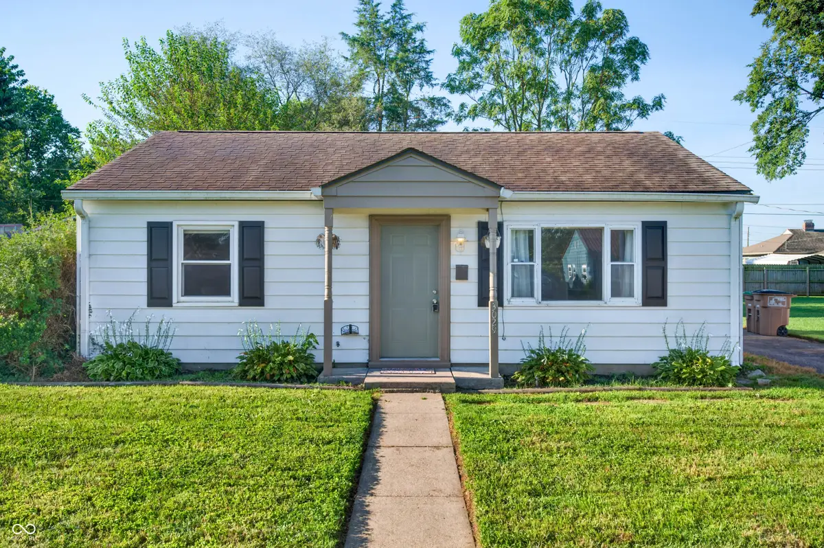 3029 14th Street, Columbus, IN 47201 - #1