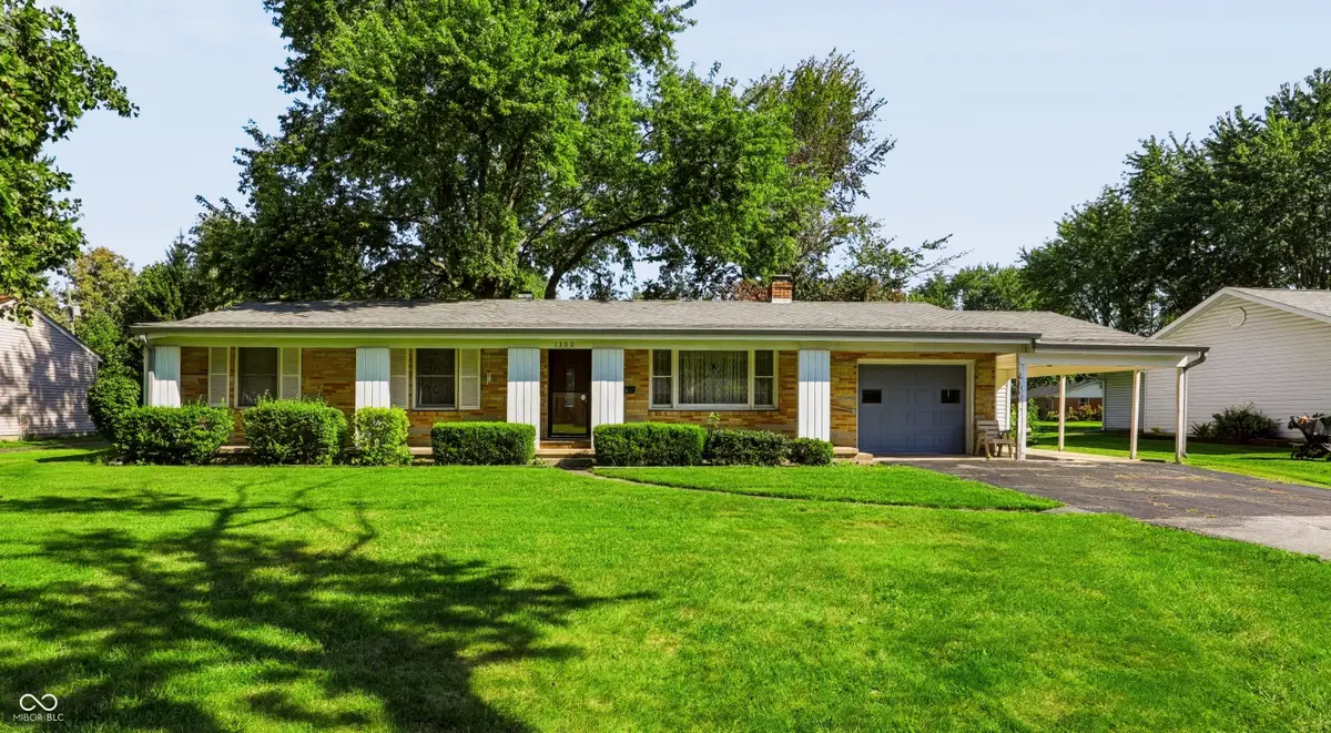 1302 E Jefferson Street, Franklin, IN 46131 - #1