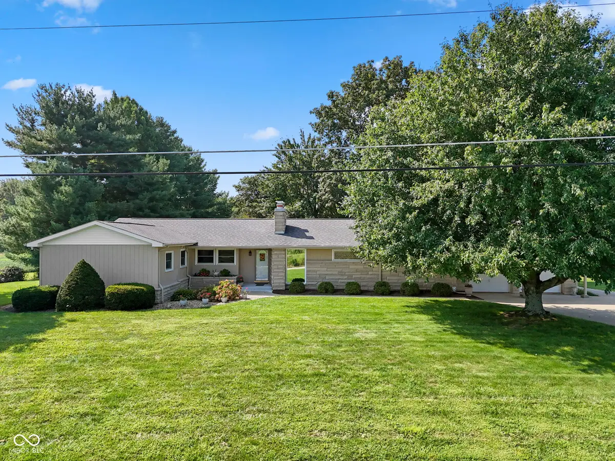 9281 E 700 S, Elizabethtown, IN 47232 - #1