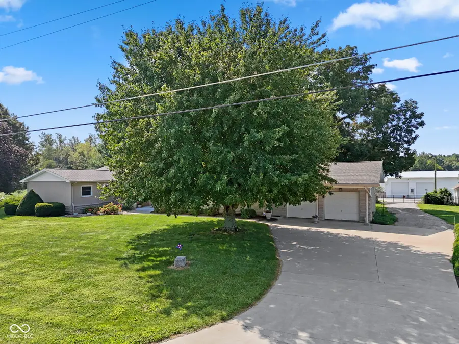 9281 E 700 S, Elizabethtown, IN 47232 - #2