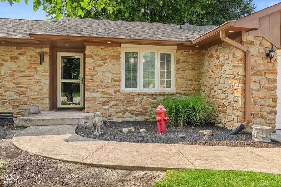 286 N Peterman Road, Greenwood, IN 46142 - #2