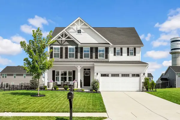 277 Briar Creek Lane, Whiteland, IN 46184