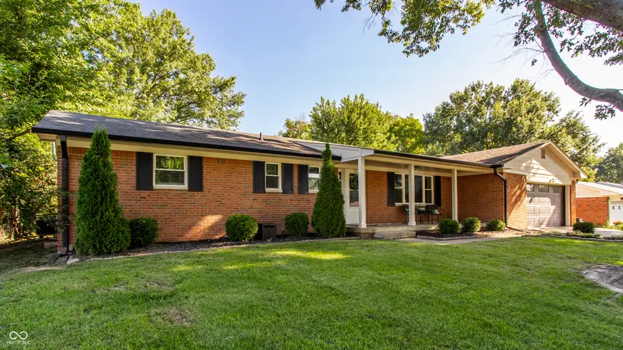 6136 Bluff Acres Drive, Greenwood, IN 46143 - #2