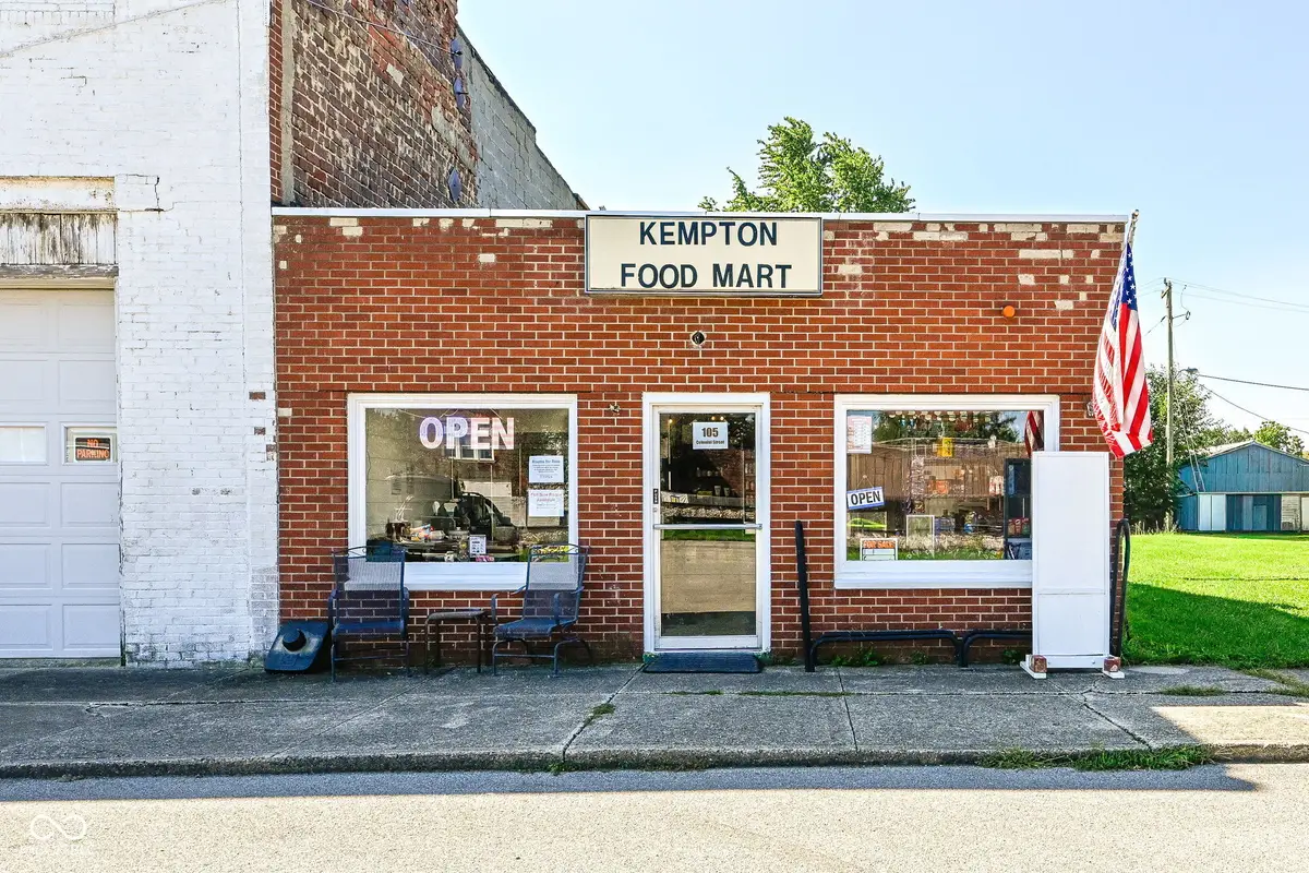 105 W Colonial Street, Kempton, IN 46049 - #1