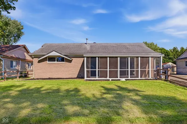 611 Gooseberry Lane, Greenwood, IN 46143