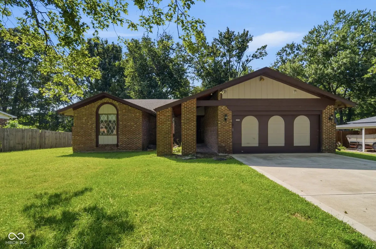 6130 Munsee Lane, Indianapolis, IN 46228 - #1