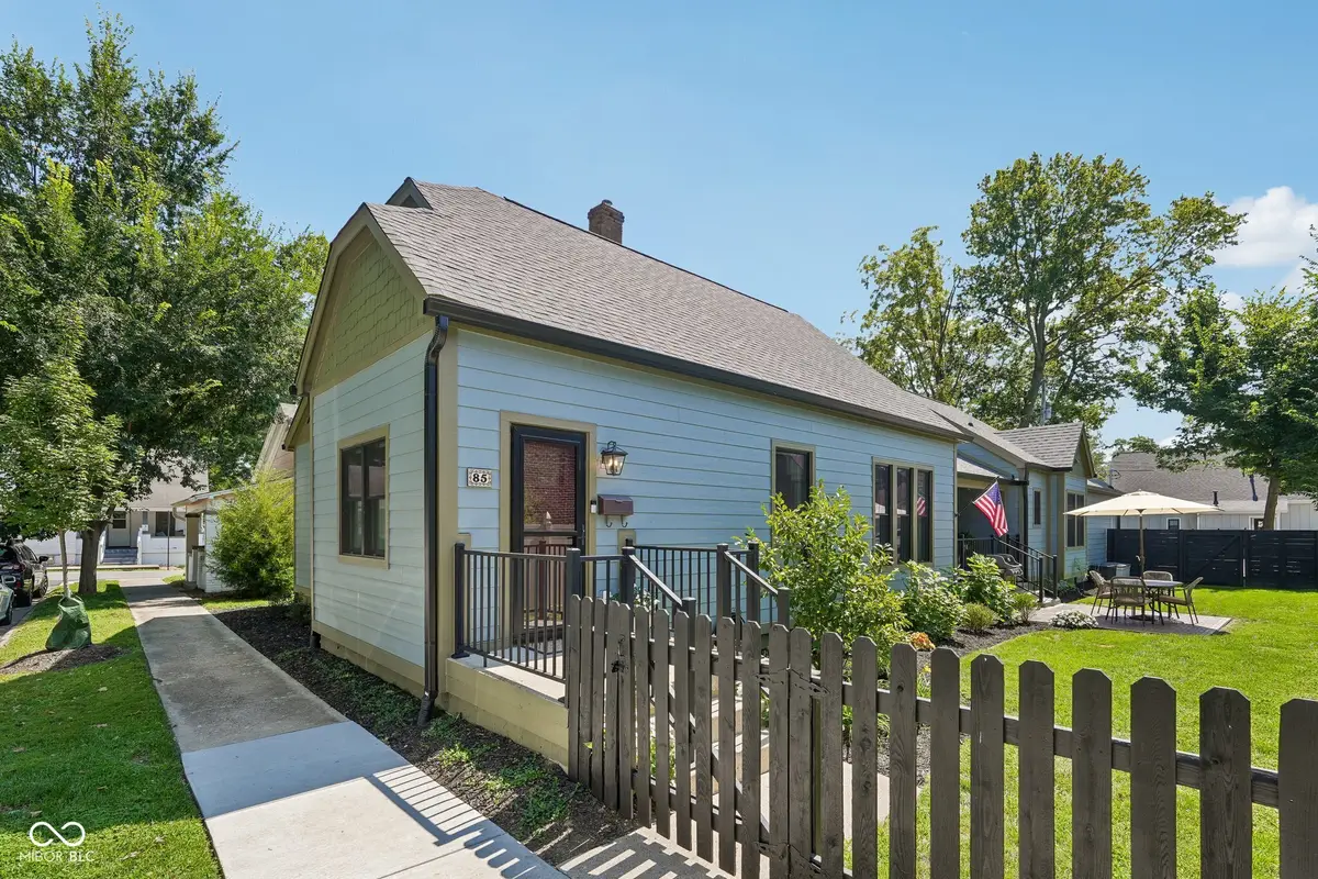 85 E Poplar, Zionsville, IN 46077 - #1