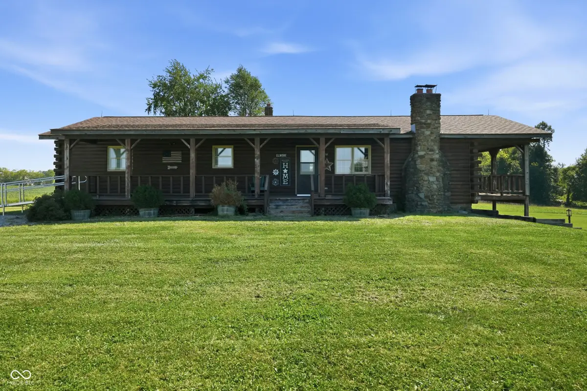 699 S County Road 400 E, Avon, IN 46123 - #1