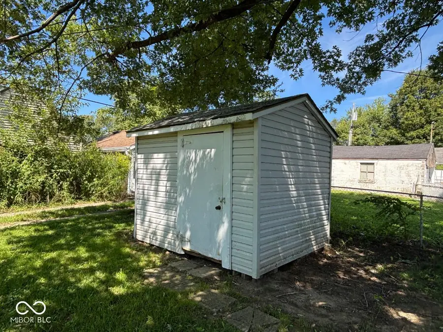 2203 S Biltmore Avenue, Muncie, IN 47302 - #3