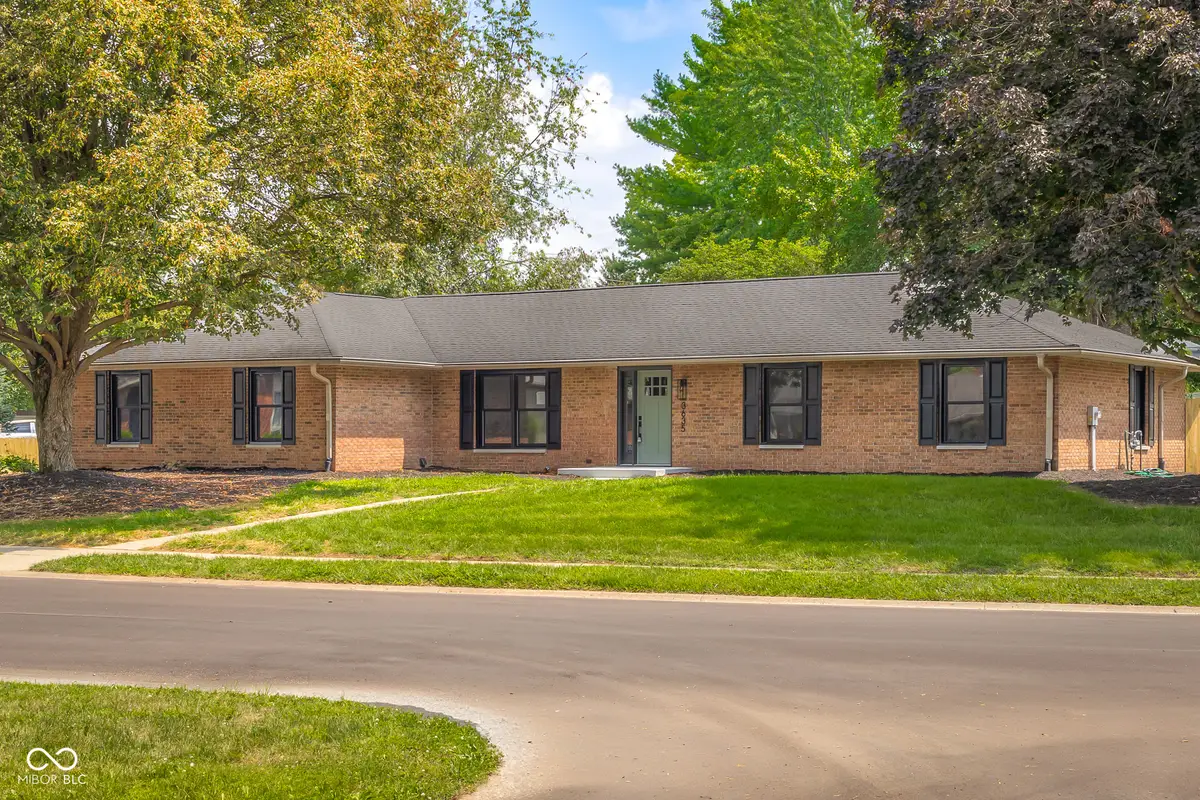 3635 Deerfield Place, Columbus, IN 47203 - #1
