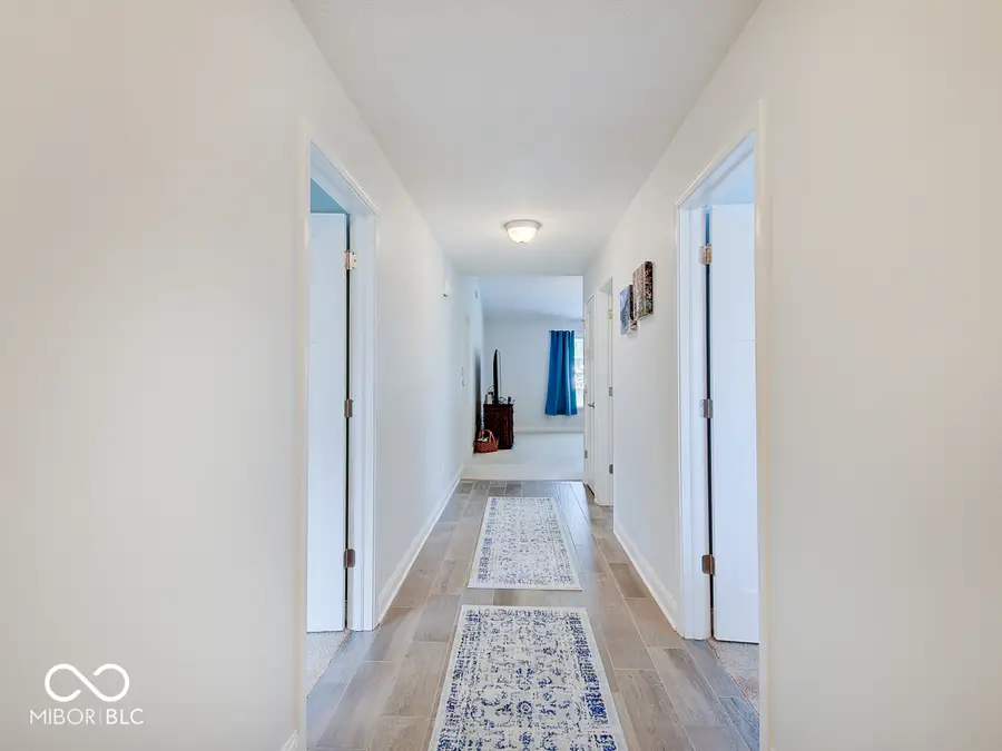 5742 Deer Valley Court, Columbus, IN 47201 - #3
