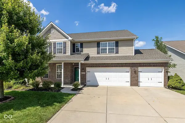 4304 Amesbury Place, Westfield, IN 46062