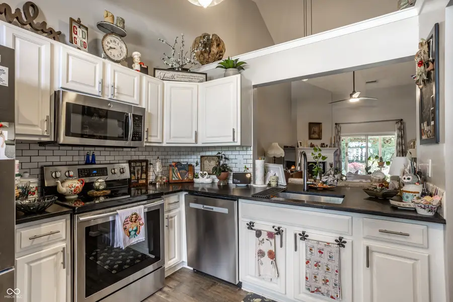 7845 Shannon Lakes Way, Indianapolis, IN 46217 - #2