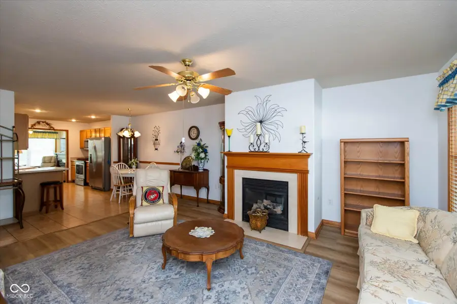 1031 Hilltop Commons Boulevard, Whiteland, IN 46184 - #3