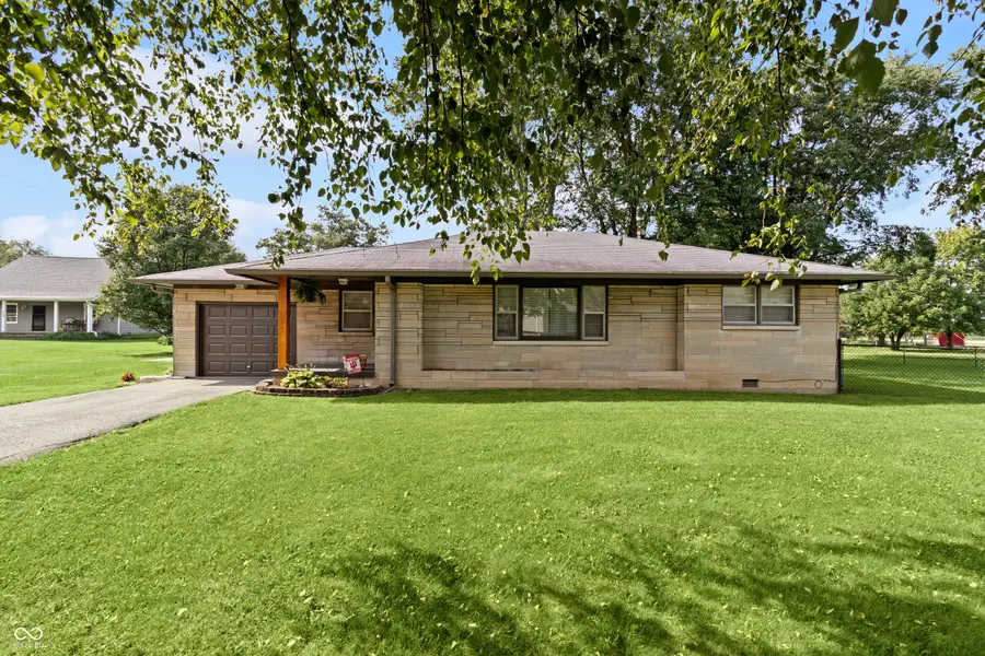 2209 S Miller Avenue, Shelbyville, IN 46176 - #2
